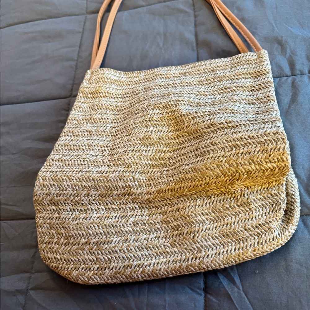 Woven straw bag